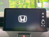 【9インチ ホンダコネクトディスプレイ】視認性の高い大画面ディスプレイでナビの使用や、お持ちのスマートフォンと連携したbluetoothでの音楽再生が可能です♪