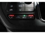 シートヒーター装備車両♪♪寒い冬はもちろん♪肌寒い春先・秋口まで活躍してくれるあると嬉しい装備です♪♪