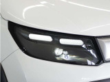 【LEDヘッドライト+デイタイムランニングランプ】主流のLEDヘッドライトに、日中でも他者からの視認性を良くするデイタイムランニングランプ装備!スタイリッシュでかっこよく仕上がっています。