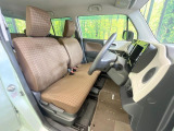 運転席シート廻りは使用感も少なく、良好な状態となっています。丁寧に使われていたことがよくわかりますね。