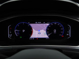 デジタルメータークラスター【Digital Cockpit Pro】付き車両。メーター内にナビゲーションが表示されます。