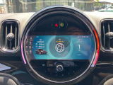 丸を基調としたMINIらしいデザイン