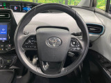 【純正革巻きステアリング】上質な革を使用することで、手にしっかり馴染みとても運転しやすいハンドルです♪