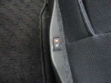 運転席シートにはヒーター機能がありますので冷え込む季節も快適です