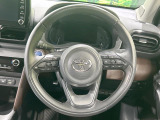 【純正革巻きステアリング】上質な革を使用することで、手にしっかり馴染みとても運転しやすいハンドルです♪