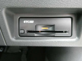 高速の料金所で、小銭を探さず楽々通過できる『ETC』で快適にドライブ出来ます。また、マイレージ登録で更にお徳にご利用頂けます。詳しくは072-833-1883までお願いします。