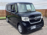 自社整備工場で点検整備をおこなってからお渡ししています。車検が残っている場合は『12ヶ月点検整備』を、車検整備付きの場合は『車検整備』をおこないます。整備費用は車両本体価格に含まれています。