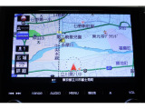 ディーラー装着パナソニック製8インチナビを装備。専用パネル搭載で一体感があり、操作性も良好です。ナビは多機能です、フルセグTVやDVDの再生、Bluetoothオーディオ機能などを搭載しています。
