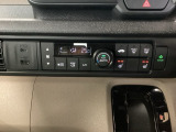 運転席・助手席には寒い冬には嬉しいシートヒーターつき。