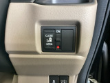 片側電動スライドドア。内側から開け閉めできるので、わざわざ外へ出なくてもいいですね!