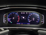 デジタル液晶メーター&rdquo;Digital Cockpit Pro&rdquo;です。画面の切り替えは、ハンドルのボタンで簡単に操作ができます。