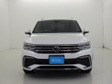 ドイツ車はフロントマスクに特徴がございます。一目でTiguanと分かるデザインです。在庫状況もお気軽にお問い合わせください。
