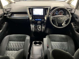 車内はとても広くゆったり快適に運転できます!