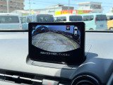 バックモニターもついているので、バック駐車も安心です♪