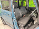 運転席シート廻りは使用感も少なく、良好な状態となっています。丁寧に使われていたことがよくわかりますね。