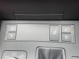 【シートベンチレーション】夏場の暑い日でも、シートの座面や背もたれの部分から風が送られてくるので、蒸れを防ぎます!また換気などの効果もあり、室内環境を整えてくれます。