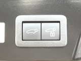 【パワーバックドア】スマートキーや運転席のボタンを押すだけでリアゲートが自動で開閉します!荷物を持っている時や、高い位置にあるバックドアを閉める際に便利な機能です♪