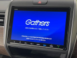 【メーカー純正ナビ】インテリアに溶け込むスタイリッシュな「専用設計」メーカーナビを装備♪視認性や操作性など基本性能にも優れ、より上質なカーライフをお楽しみいただけます。