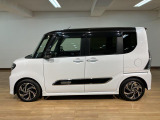 リヤドアは両側ともに電動スライドドアを採用!狭いスペースでも隣の車や壁などにあたる心配が低く、快適にお使い頂けます。