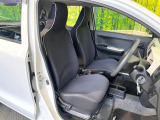 運転席シート廻りは使用感も少なく、良好な状態となっています。前オーナー様が丁寧に使っていたことがよくわかりますね。