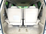 積み下ろしのしやすいデッキにはたっぷりと荷物を積み込んでいただけます。遊びから仕事まで、様々なシーンで頼れます♪