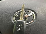 【キーレス】少し離れた場所からでもボタン一つでドアの開錠・施錠ができるのでとっても便利!ドアの鍵穴周りに傷をつけることもありません♪
