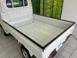 積み下ろしのしやすいデッキにはたっぷりと荷物を積み込んでいただけます。遊びから仕事まで、様々なシーンで頼れます♪
