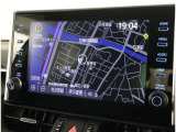 純正ナビを装備。タッチパネル式で使いやすく、お出かけもラクラクです。