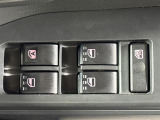 【パワーウインドウ】運転席のスイッチで、各席の窓ガラスの開閉ができます!あると便利ですよね!