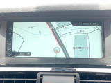 ●BMW純正ナビ:一体感のあるナビは、高級感ある車内を演出してくれます。Bluetooth再生などオーディオ機能も充実しておりますので、運転もより楽しめます♪