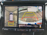 【パノラマモニター】専用のカメラにより、上から見下ろしたような視点で360度クルマの周囲を確認することができます☆死角部分も確認しやすく、狭い場所での切り返しや駐車もスムーズに行えます。