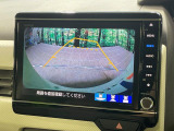 【バックカメラ】駐車時に後方がリアルタイム映像で確認できます。大型商業施設や立体駐車場での駐車時や、夜間のバック時に大活躍!運転スキルに関わらず、今や必須となった装備のひとつです!