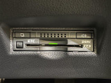 【ETC】有料道路を利用する際に料金所で停止することなく通過できる、ETC車載器(ノンストップ自動料金収受システム機器)が装備されています。セットアップを行うことで利用可能になります。