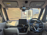 運転席周りの視界もよくハンドルも軽い取り回しなのですごく運転がしやすい車です。