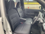 運転席・助手席の方が座るシートです。実際お座りいただくのが、分かりやすいと思います。お気軽にご来店ください