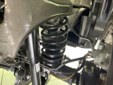 お車を安心してお乗りいただく為には、足回りの定期点検が欠かせません。サービスサポート(有償保証)では無料点検もご提供しており、安心のカーライフをお過ごしいただけるサポート体制が整っています。