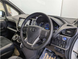 見通しのよいすっきりとした視界で、誰でも運転しやすいです。運転のしやすさは疲れにくさにも繋がりますよ♪