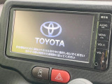 【純正ナビ】人気の純正ナビを装備しております。ナビの使いやすさはもちろん、オーディオ機能も充実!キャンプや旅行はもちろん、通勤や買い物など普段のドライブも楽しくなるはず♪