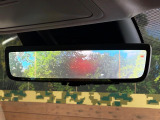 【デジタルインナーミラー】カメラが撮影した車両後方の映像をルームミラー内に表示。クリアな視界で状況の確認が可能です!※ドラレコ機能ご利用には別途SDカードをご用意いただく場合があります。