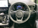 【純正革巻きステアリング】上質な革を使用することで、手にしっかり馴染みとても運転しやすいハンドルです♪