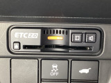 ETC2.0がついています。高速道路の料金所の通過も楽々です。 カードの取り出しもしやすい場所についています。