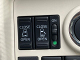 【両側パワースライドドア】スマートキーや運転席のスイッチで後席両側スライドドアの開閉が可能♪電動だから力を入れてドアを開ける必要が無く、小さなお子様でも簡単に開け閉めでき快適です♪