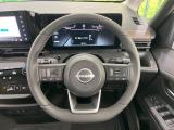 インテリアに合わせたデザインのステアリングは、運転される方のことも考え、運転しやすい形状、大きさです。是非一度、実際に触ってお確かめください。