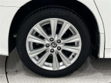 タイヤサイズは235/50R18!オールシーズンタイヤで残り溝は5ミリ程度です!純正アルミホイール!
