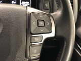 【ステアリングスイッチ】右です。ハンドルから手を離さず、運転に集中したまま手元でマルチインフォメーションディスプレイ内の表示切替などができます。