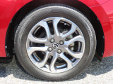 純正のホイールカバーを履いてます!