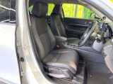 運転席シート廻りは使用感も少なく、良好な状態となっています。前オーナー様が丁寧に使っていたことがよくわかりますね。