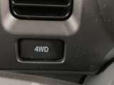 とっても珍しい4WD車ですよ♪