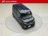 両側パワースライドドア付きだから、狭い駐車スペースなどでの乗り降りラクラク♪小さなお子さまのいるご家庭には嬉しい装備です。