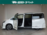 両側パワースライドドア付きだから、狭い駐車スペースなどでの 乗り降りラクラク!小さなお子さまのいるご家庭には嬉しい装備。
